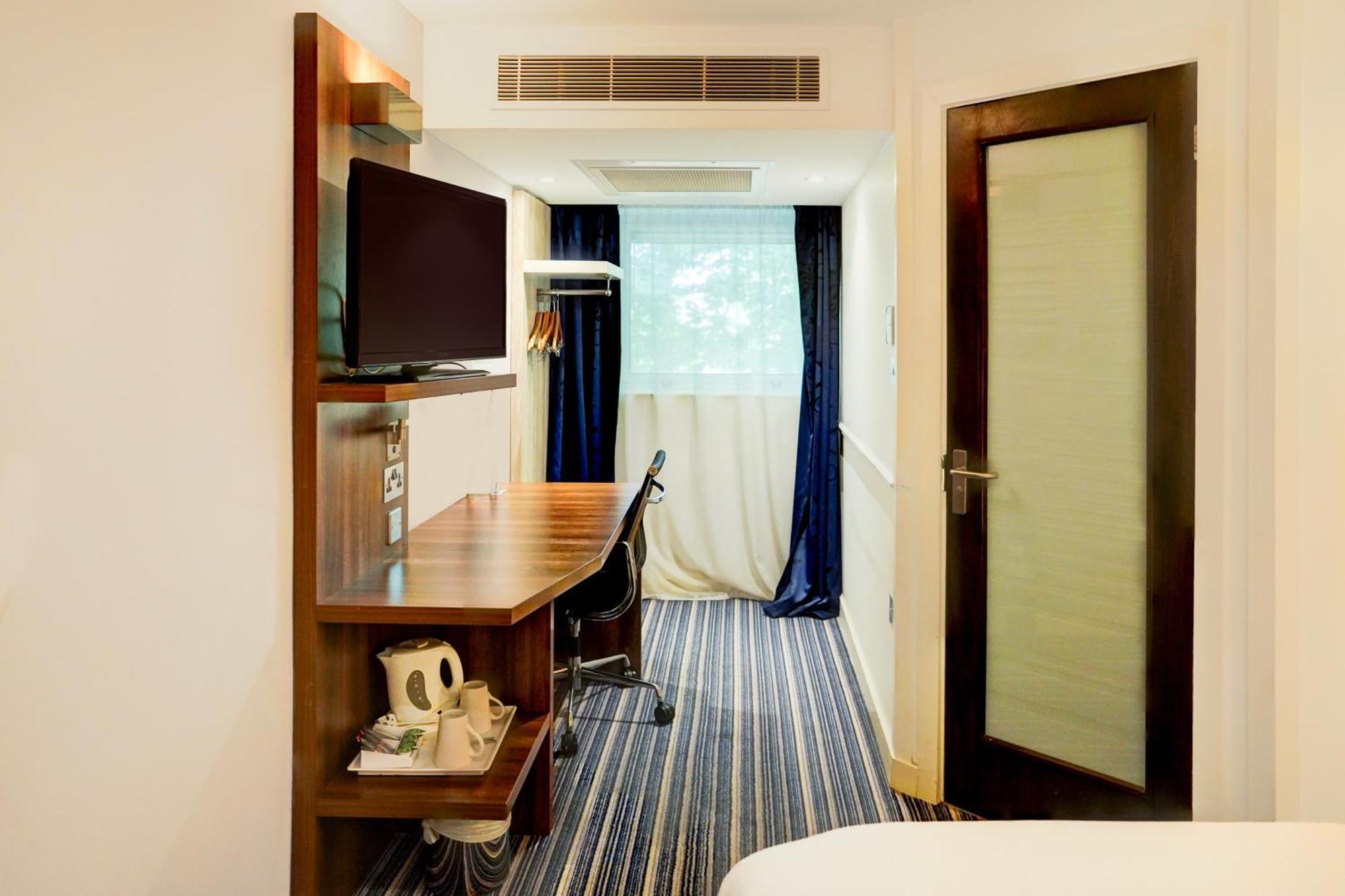 Belvilla Crewe City Centre Hotel Lifestyle Exterior foto